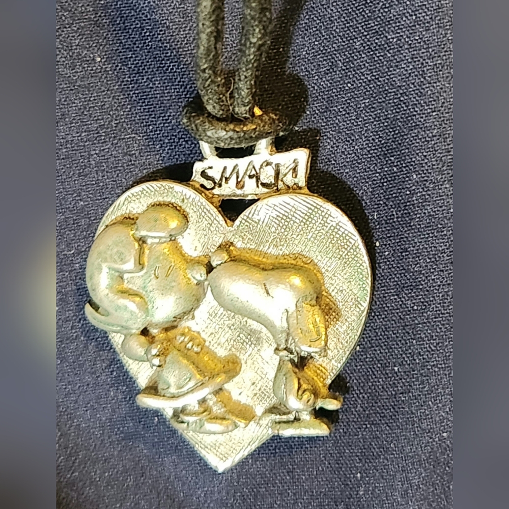 Charlie Brown Peanuts Valentine Edition